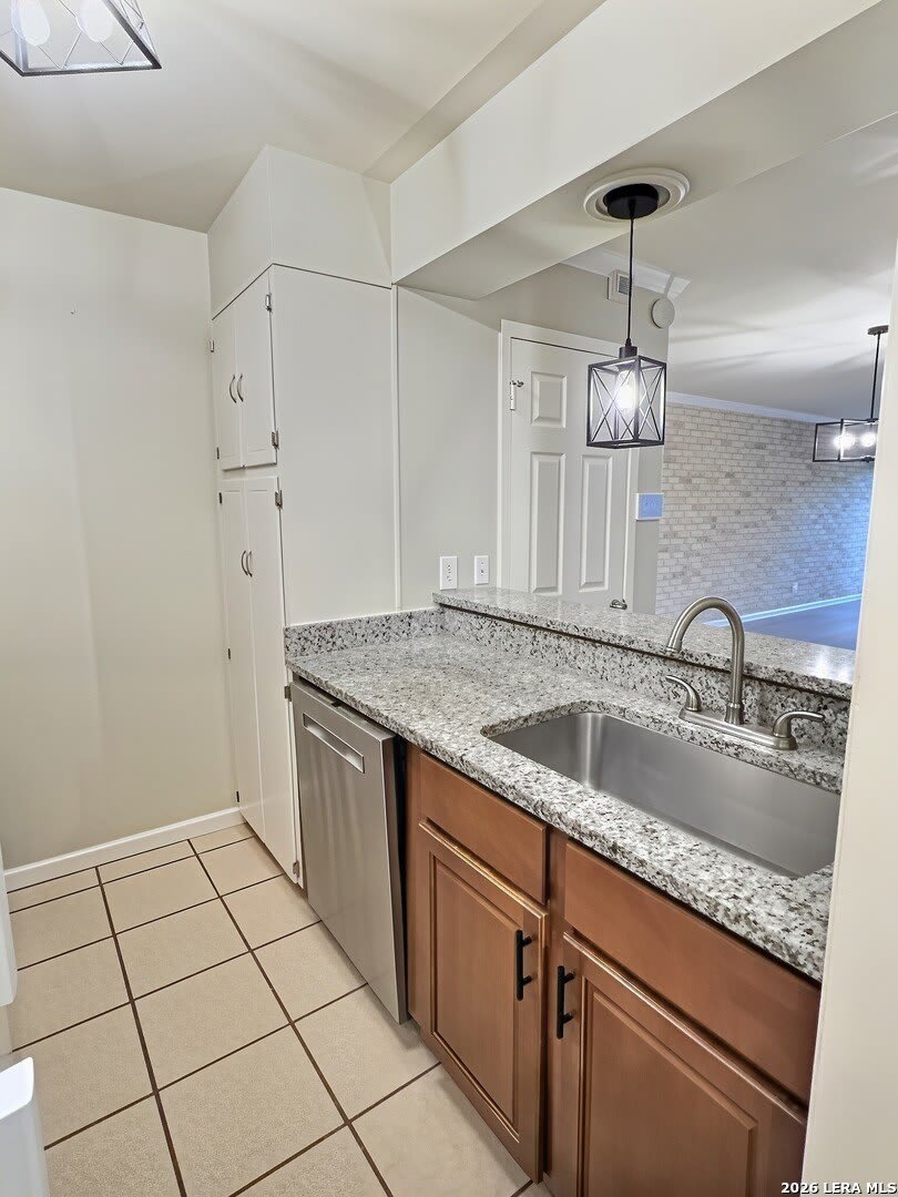 8030 Broadway – photo 5