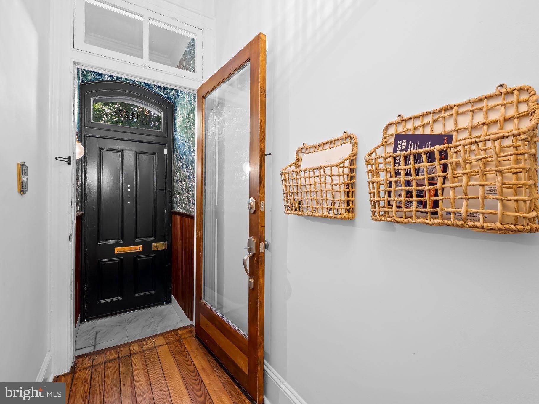 1427 BOLTON Street – photo 3