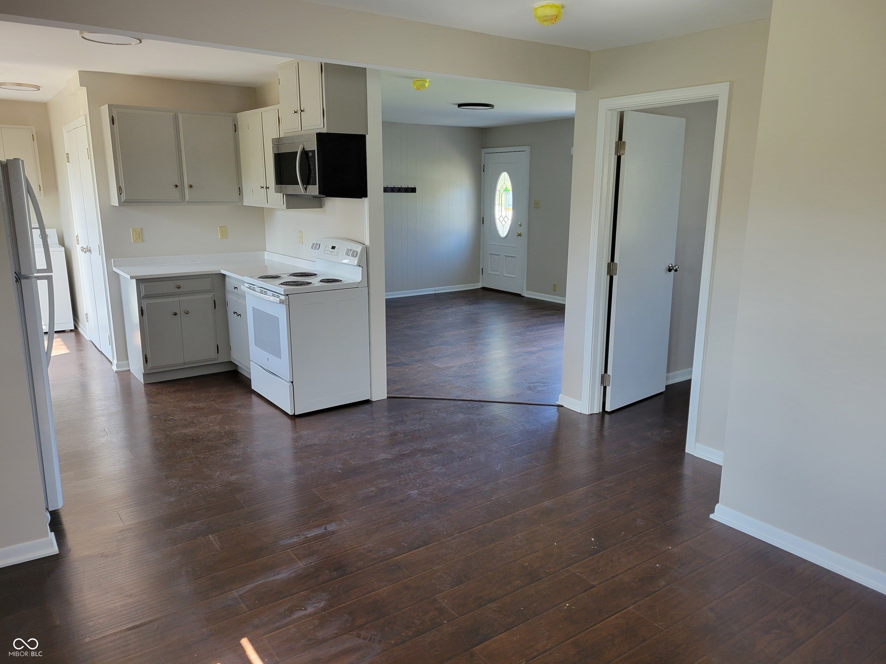 10570 Barmore Avenue – photo 2