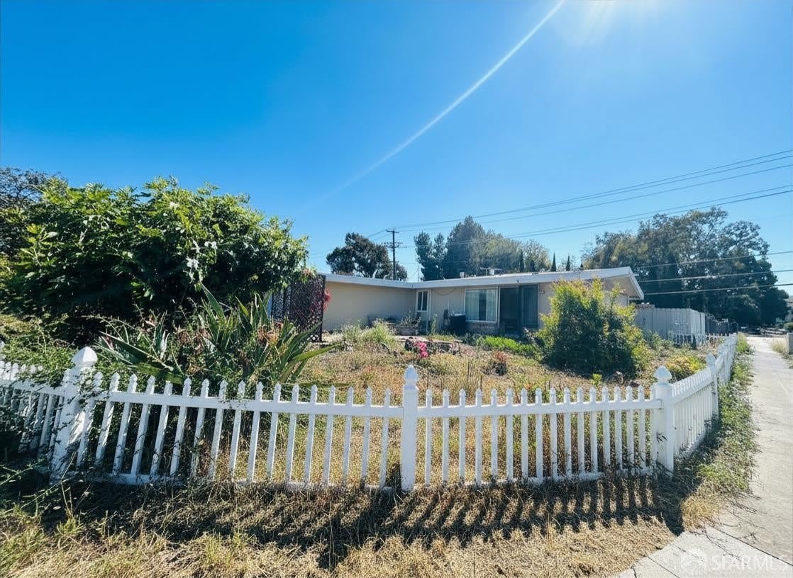 618 Lakewood Drive – photo 2