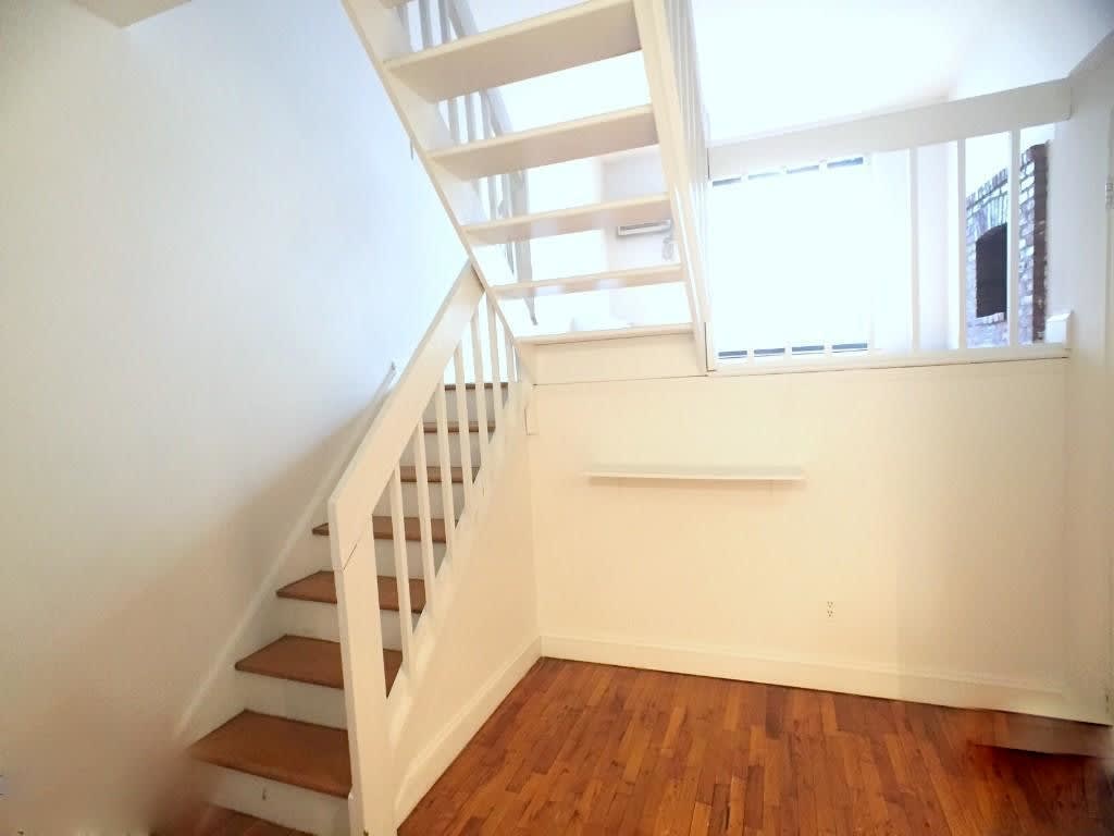 403 East 87th Street-, New York, NY 10128 – photo 2