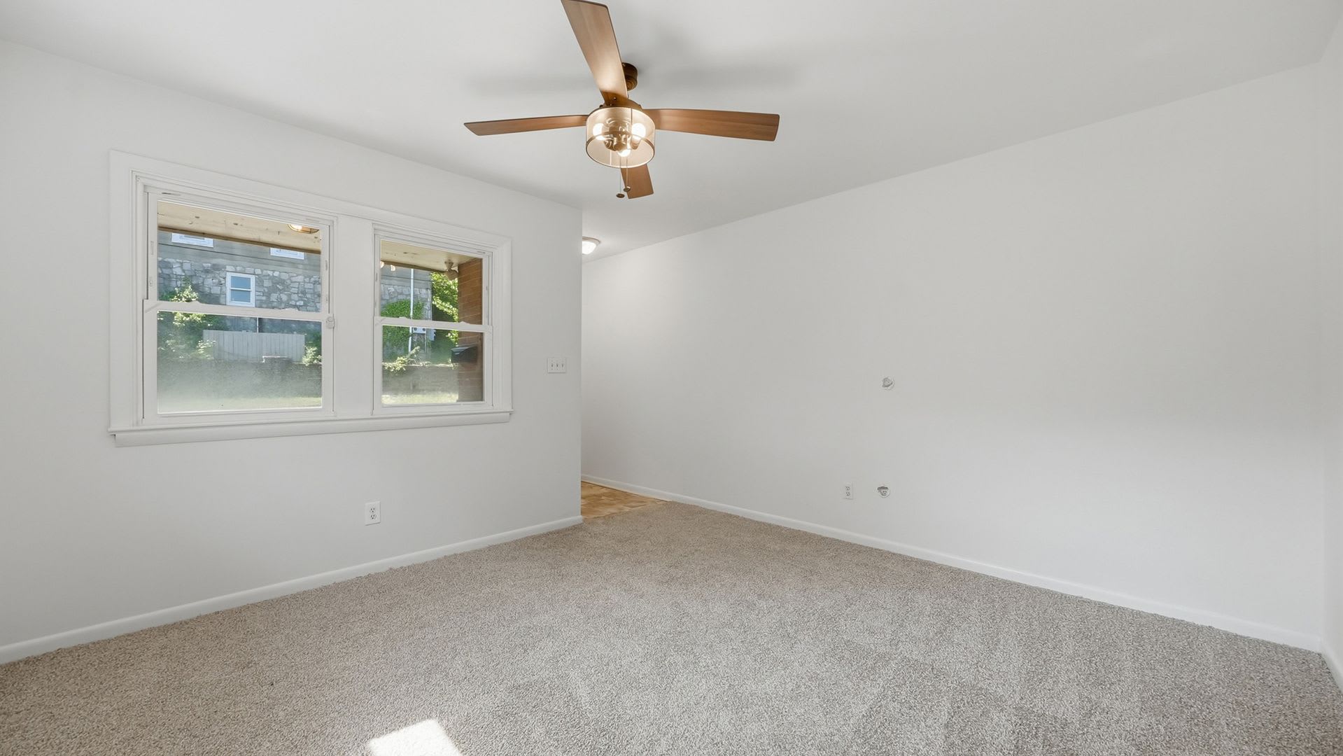 Great 2 bedroom close to UTC! – photo 4