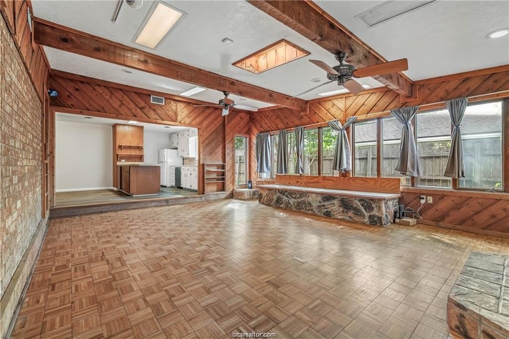 902 Holik Drive – photo 2
