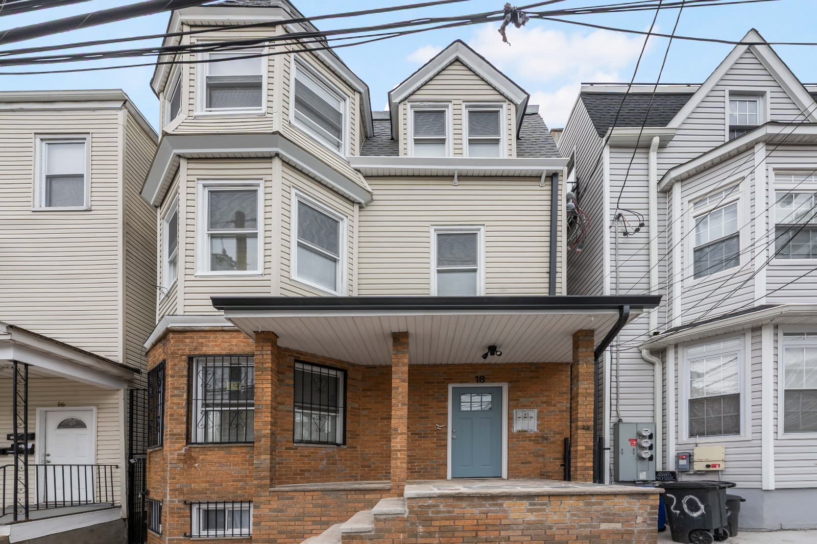 18 Taylor Street – photo 1