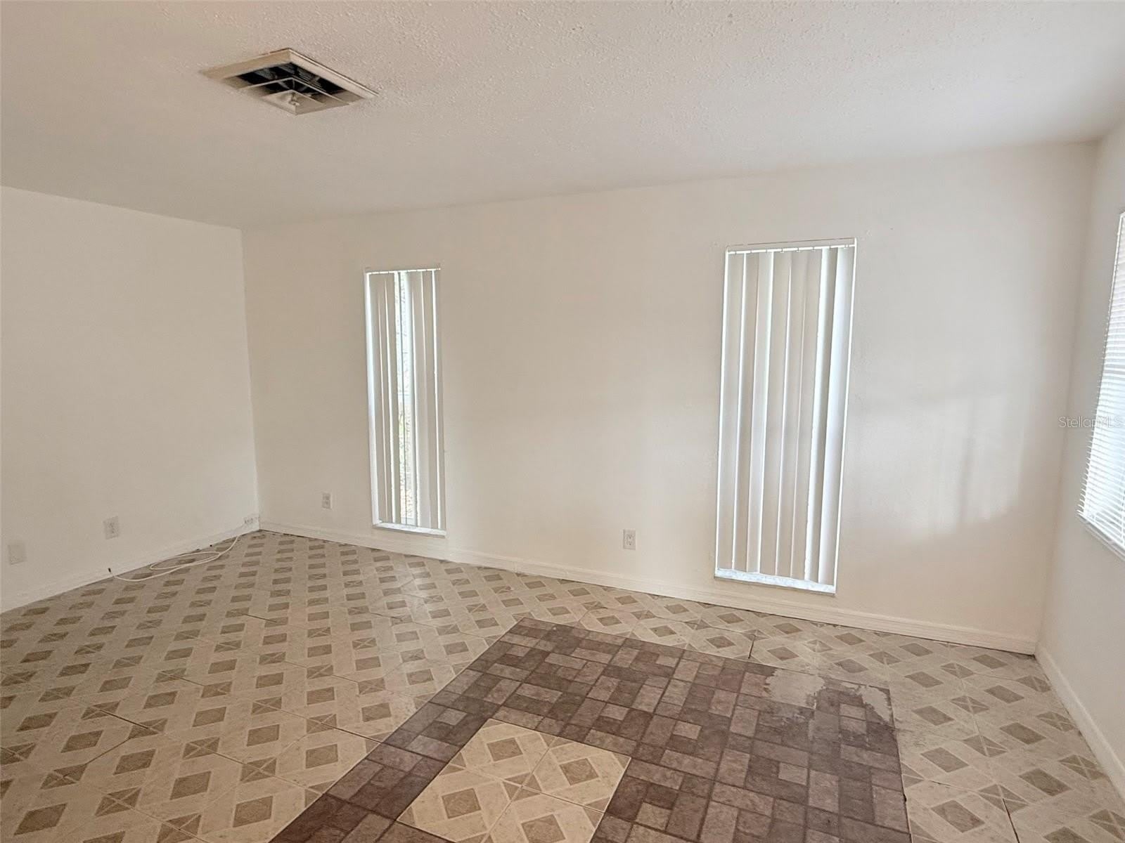 1100 70Th Street N – photo 4
