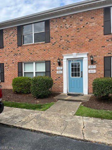 828 Spencer Ct. – photo 1