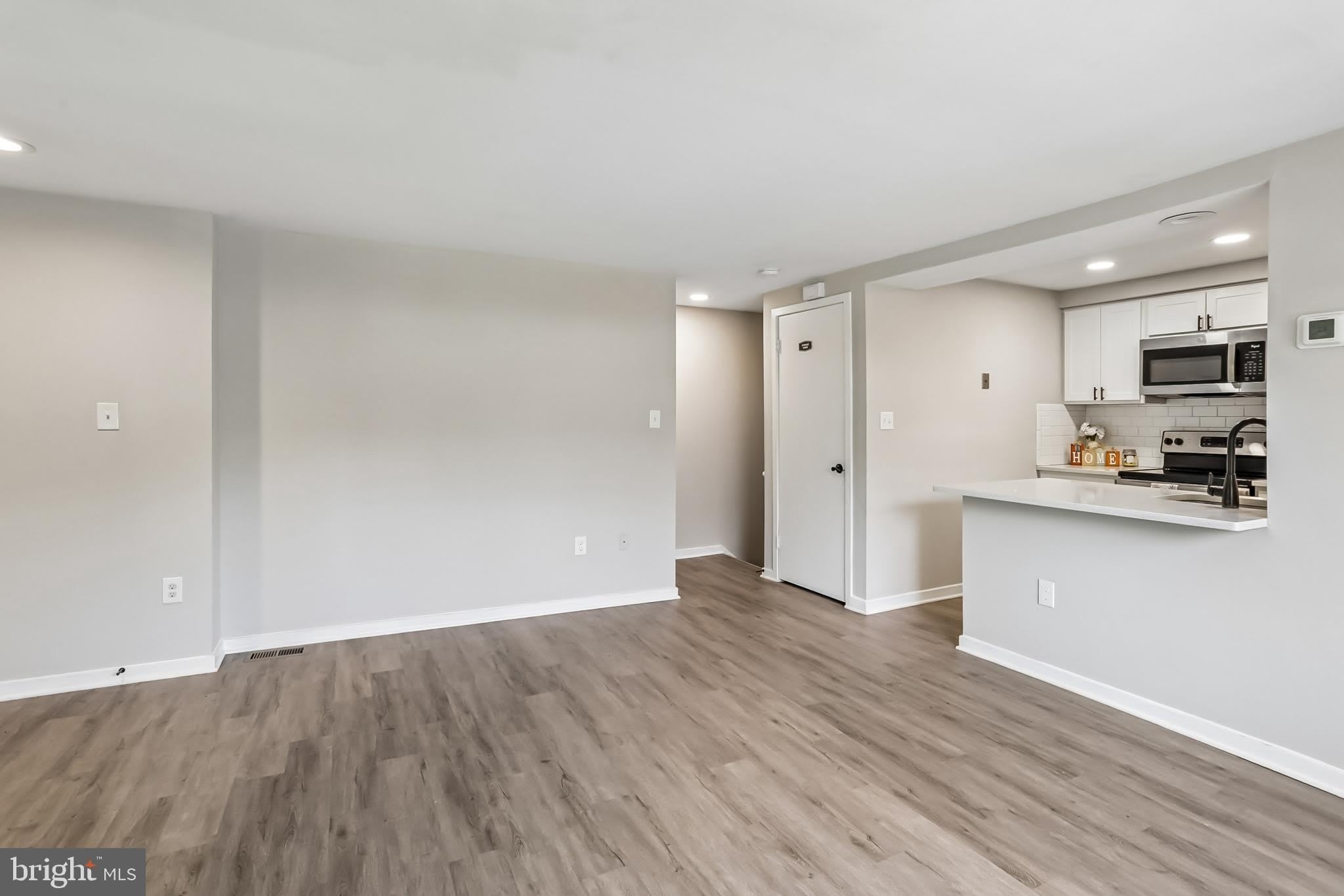 9705 HELLINGLY Place – photo 3