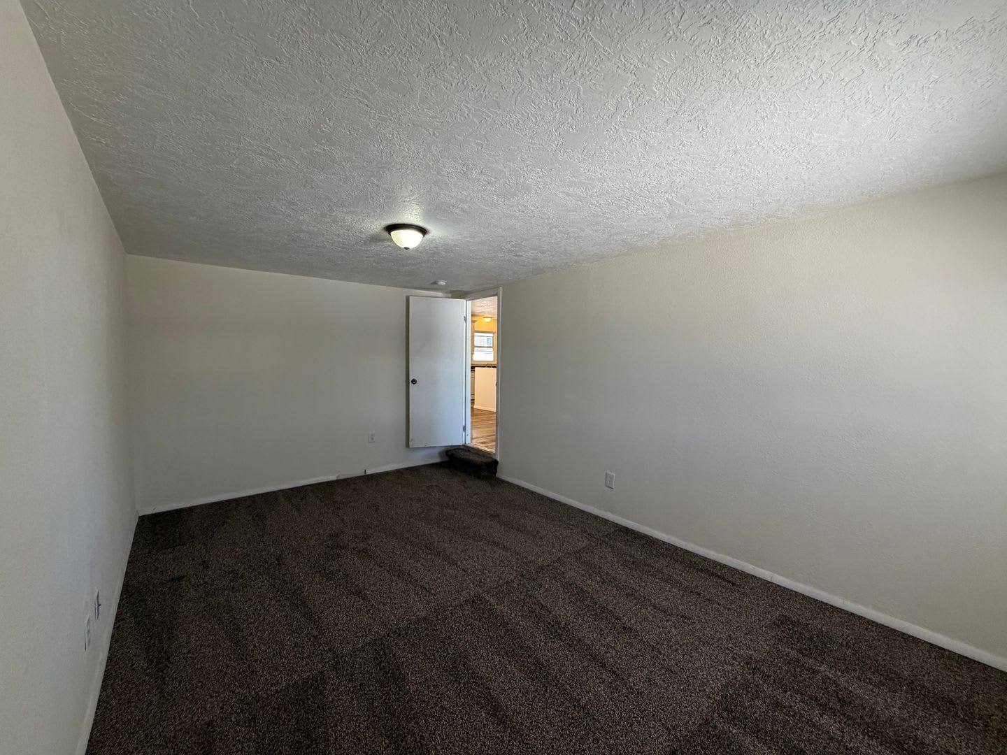 Quaint 4 Bedroom 2 Bathroom Home In The NE! – photo 5