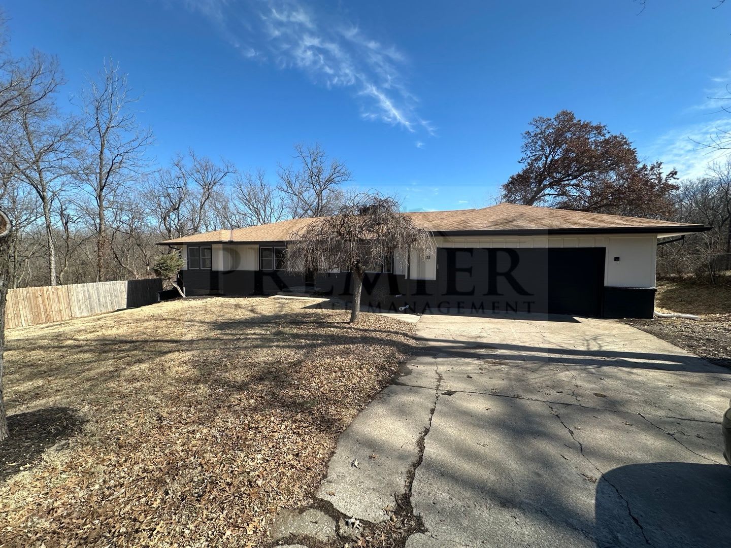 5613 Palmer Ave Kcmo 64129 3 Bedroom Plus Bonus Room 3 Full Baths Brand New Interior Rent 2200 Deposit 2200 – photo 1
