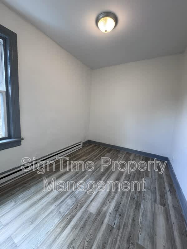 40 East Washington Street – photo 3