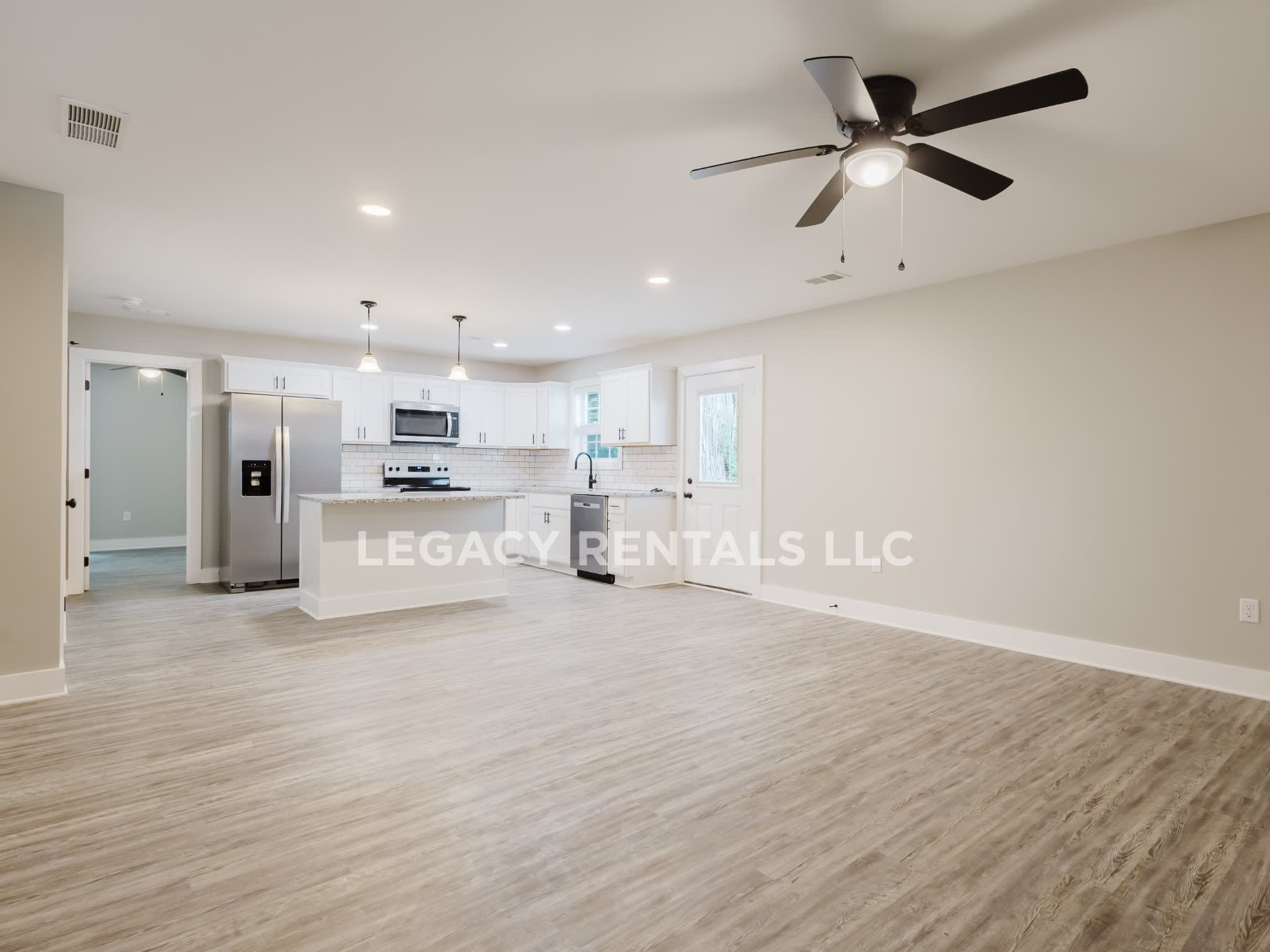 326 Elm Street – photo 2