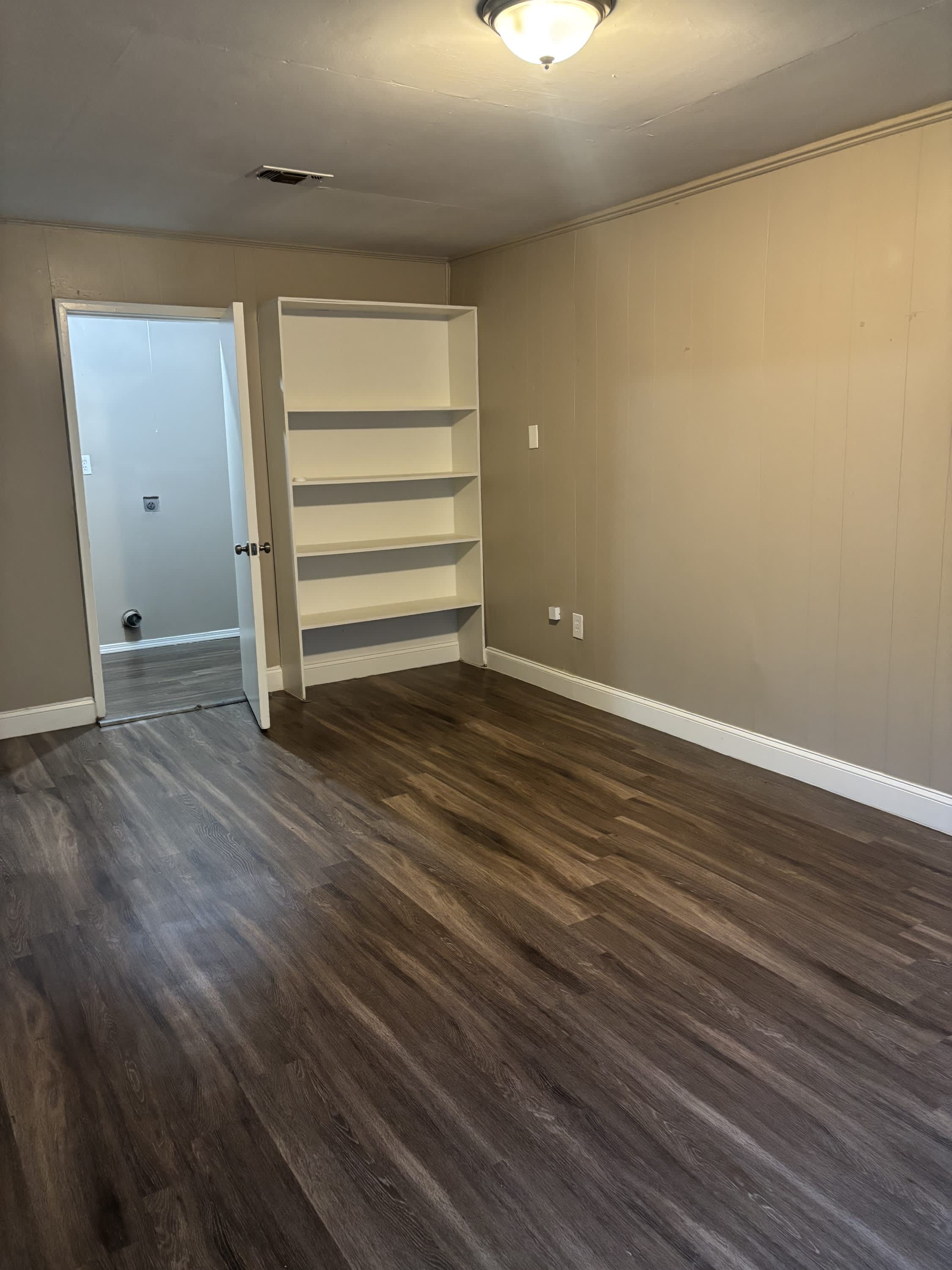 5204 Breckenwood Drive – photo 4
