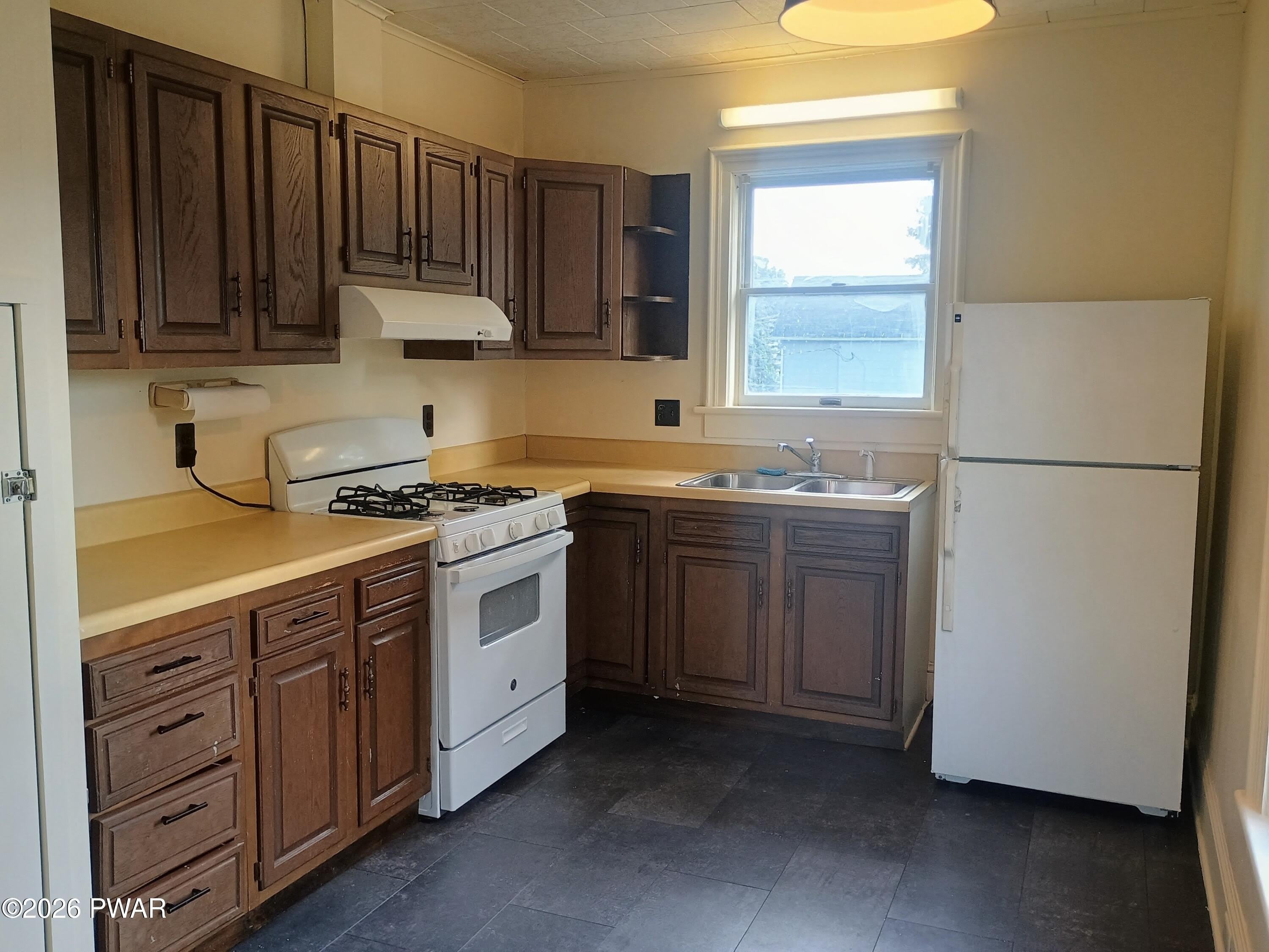 205 Avenue N – photo 2