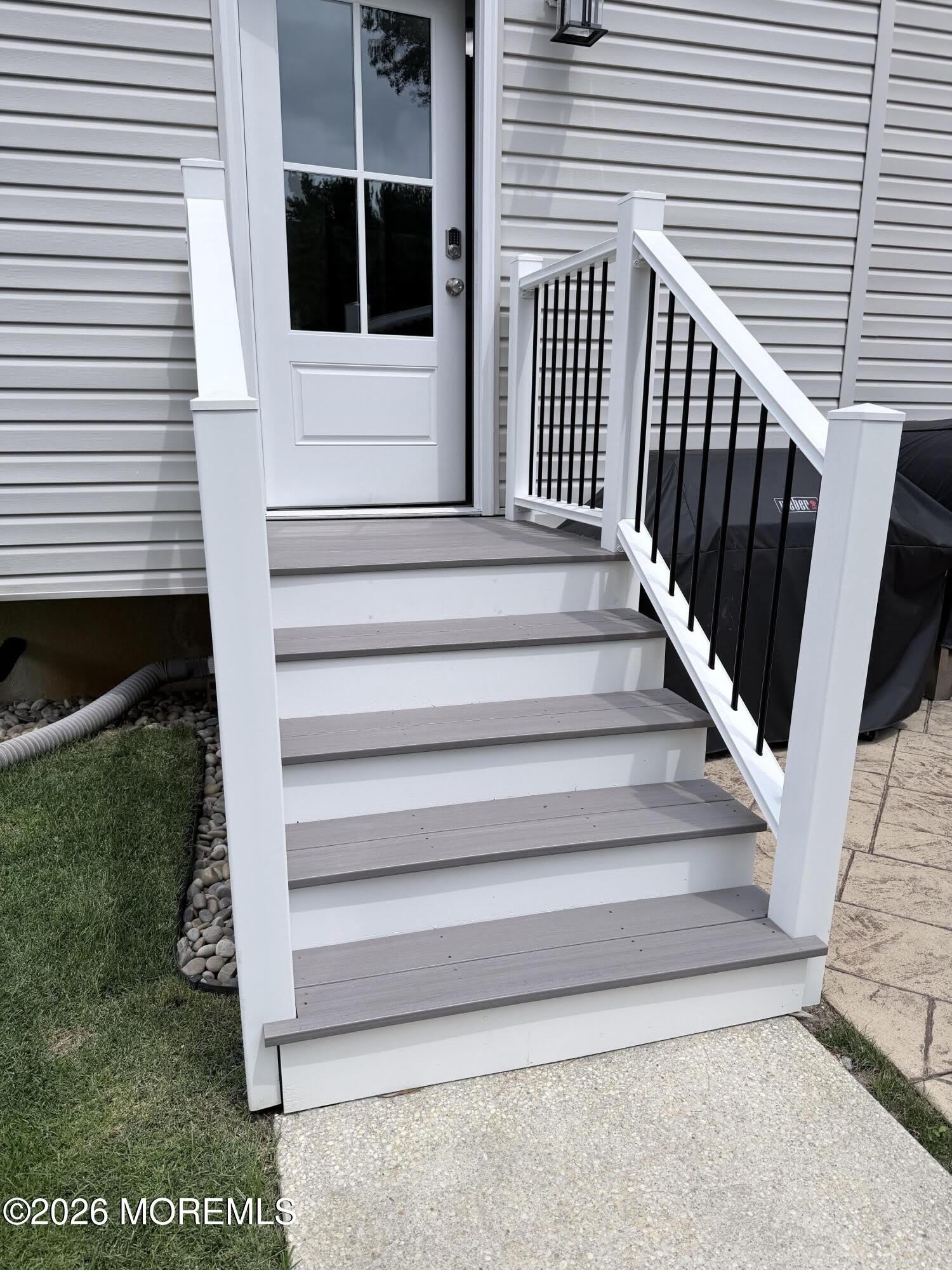 18 Howland Avenue – photo 3