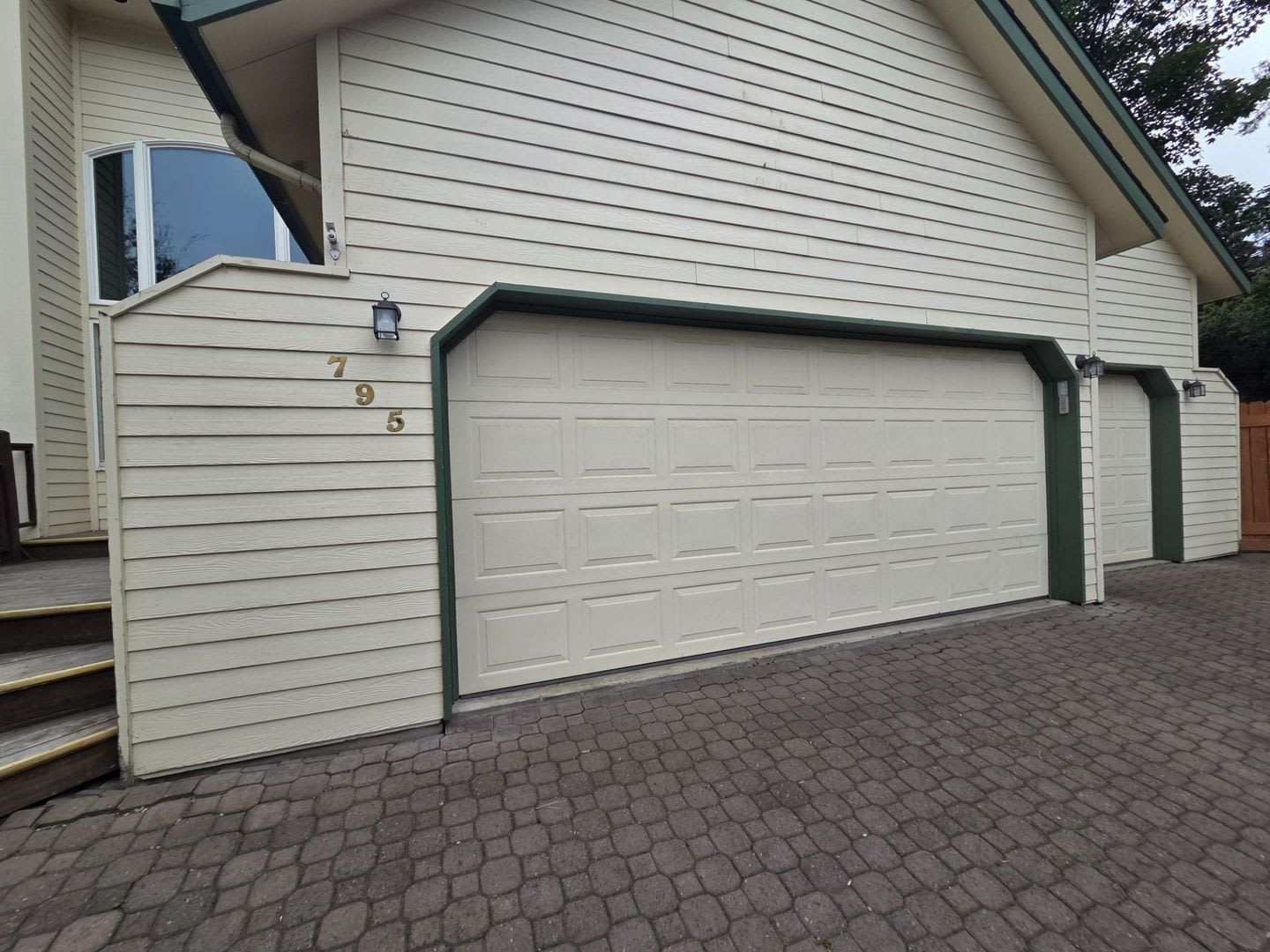 Spacious 4 Bed/2.5 Bath Home on Cul-De-Sac – photo 2