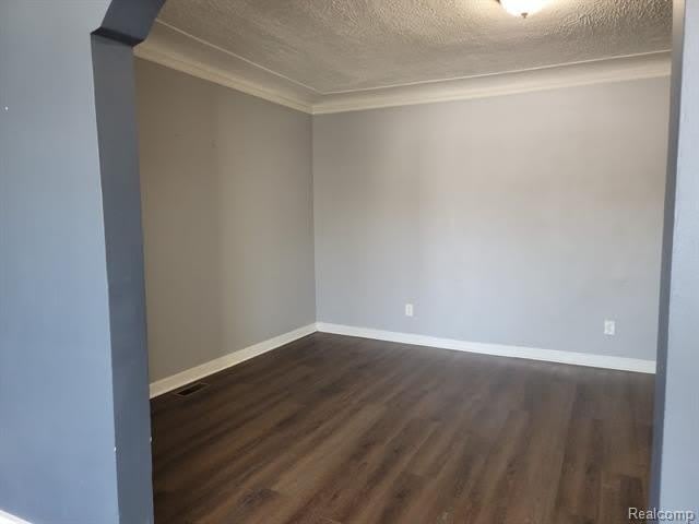 22641 VAN DYKE Avenue – photo 4