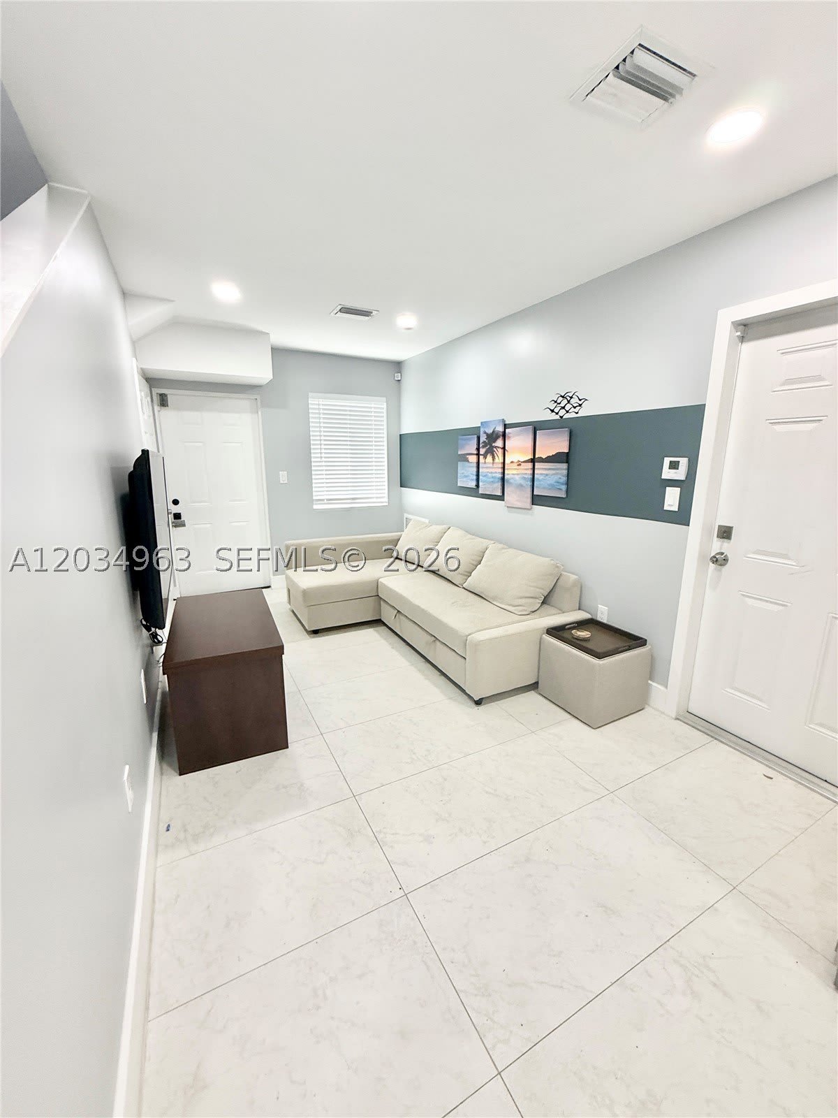 932 NW 2nd St – photo 2