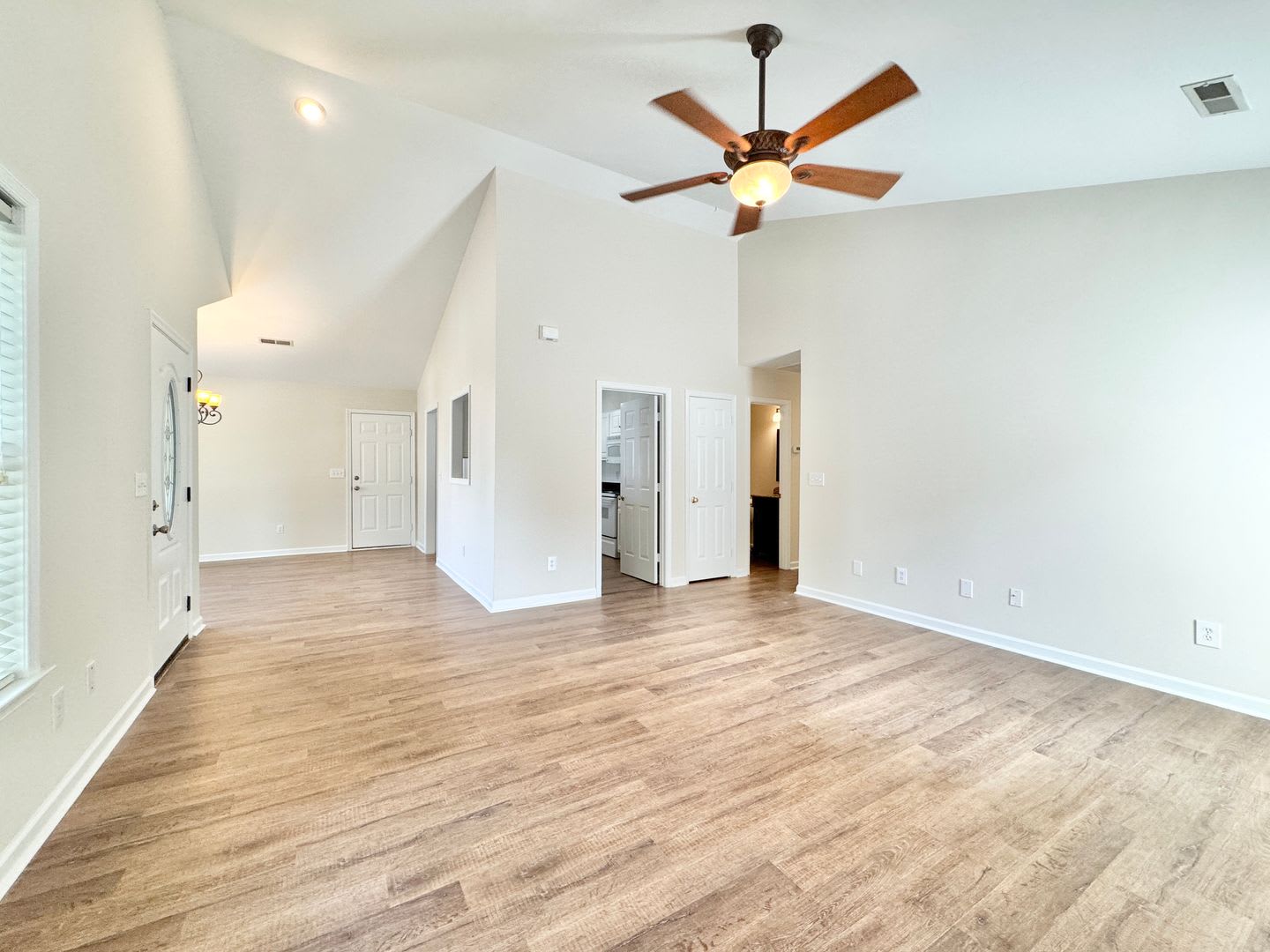 Adorable 3 Bedroom Home in High Point! – photo 3