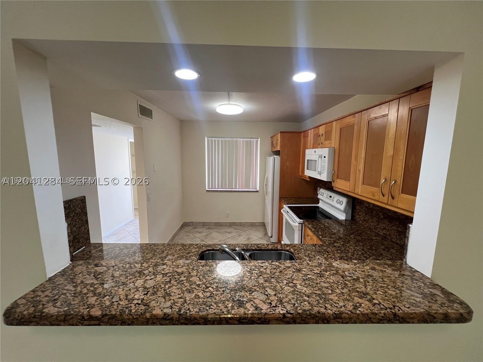 379 Lakeview Dr – photo 4