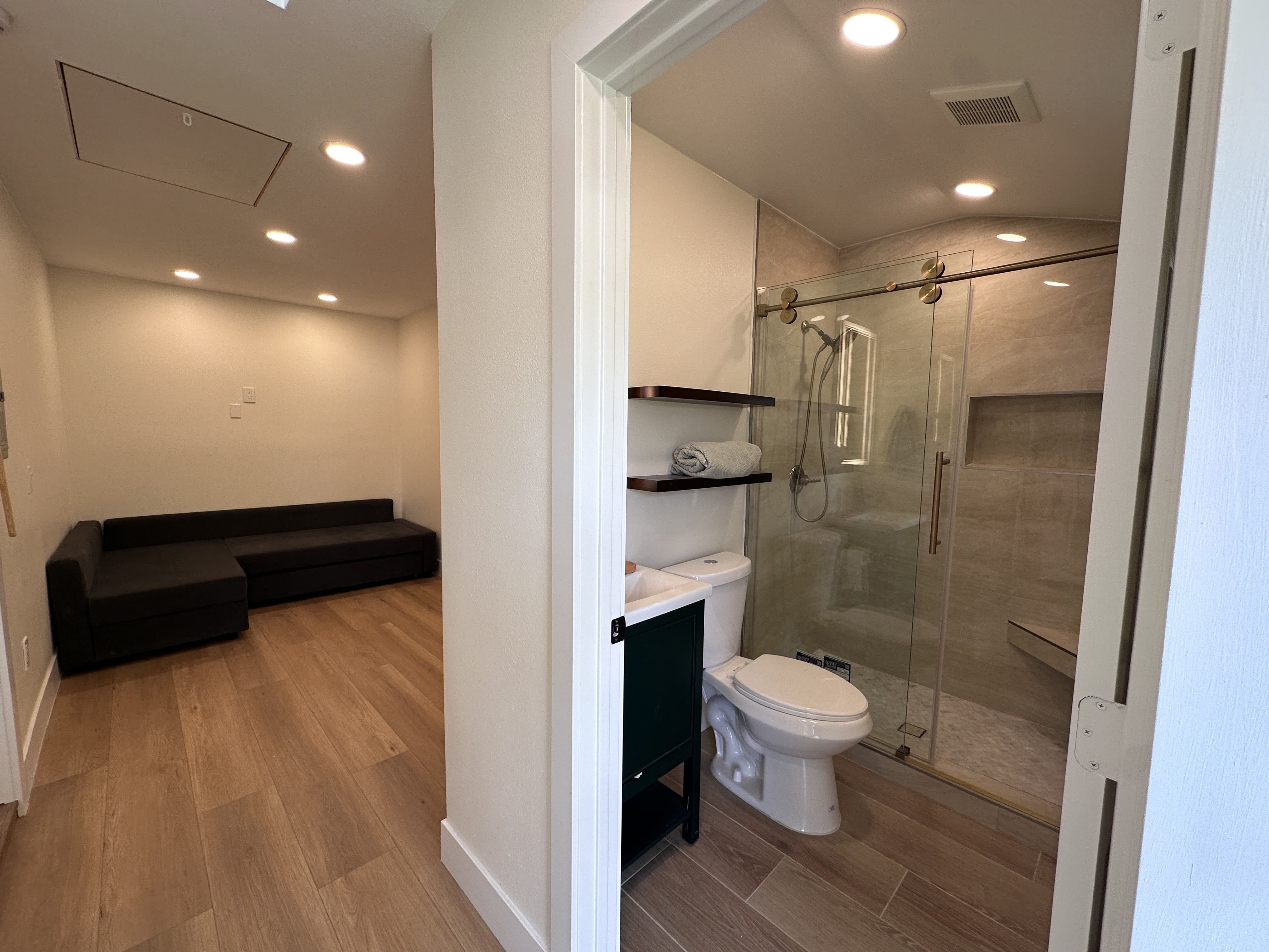 844 E Walnut Ave – photo 4