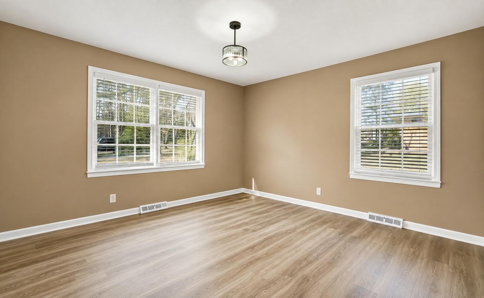 129 Hillwood Drive – photo 4