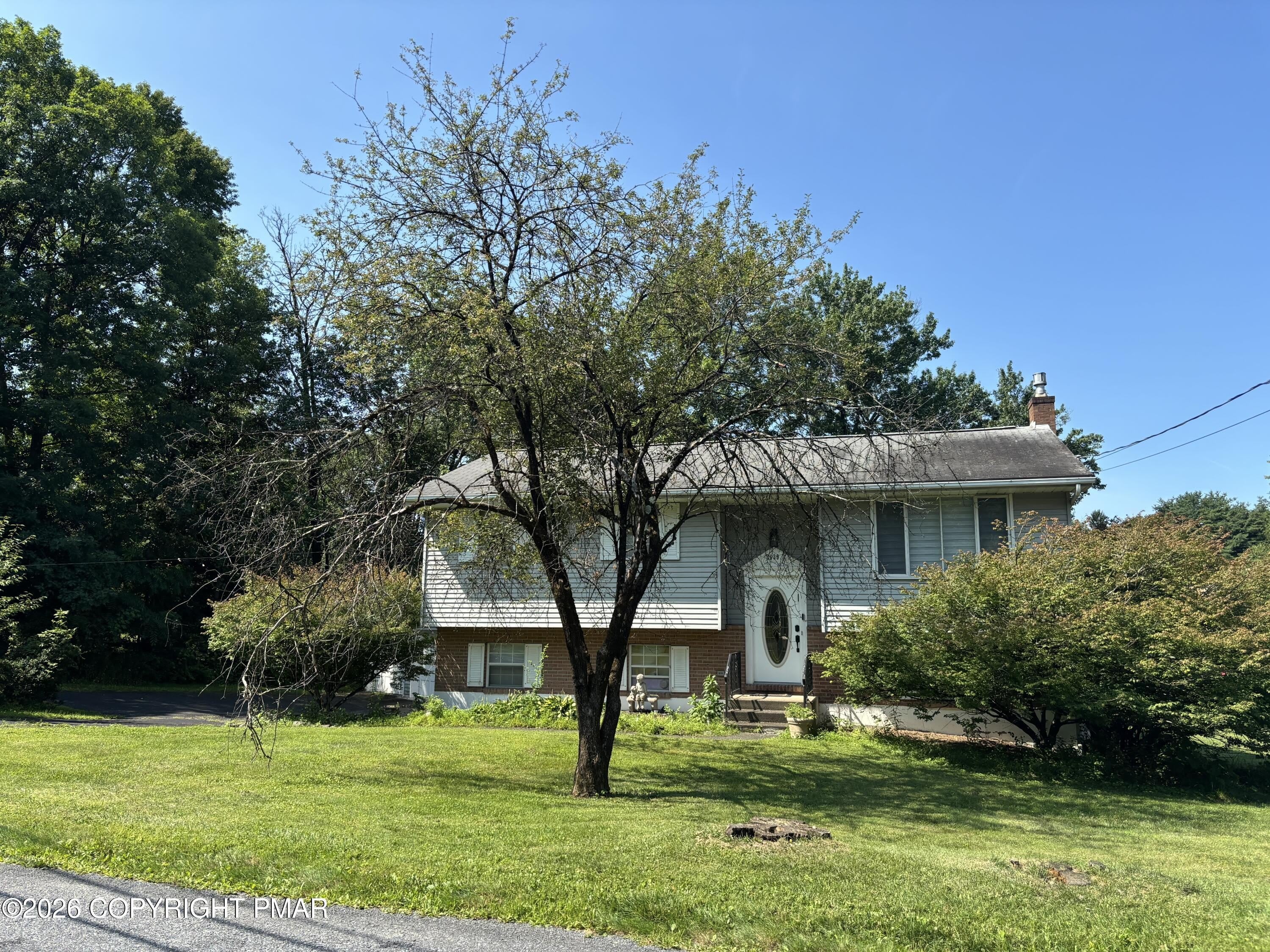 2639 Lakeshore Drive – photo 1