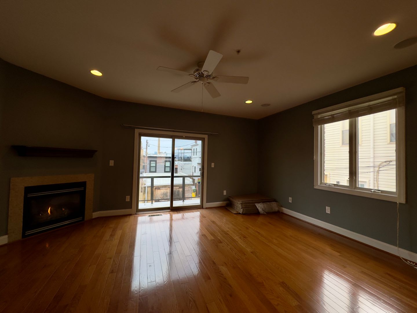 Charming 3BD/3.5BA Townhome with Attached Garage in Canton, MD! – photo 5