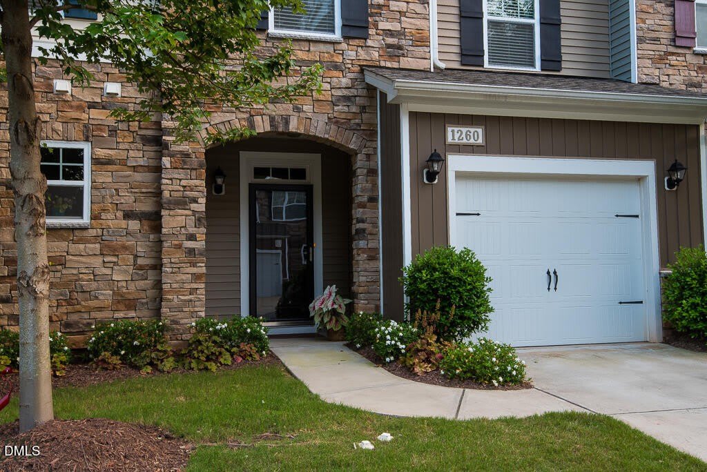 1260 Silver Beach Way – photo 5