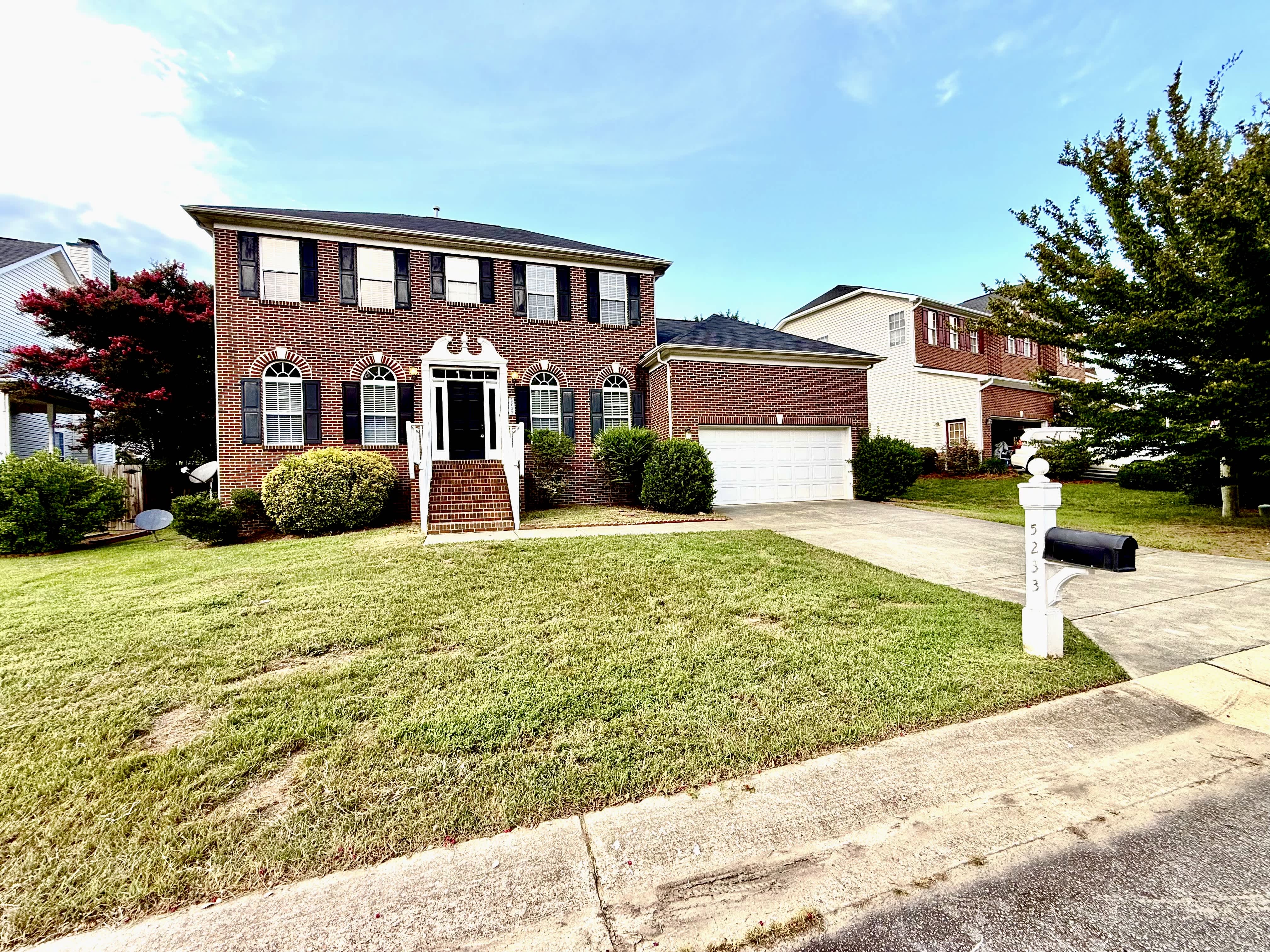 5233 Pinehall Wynd – photo 1