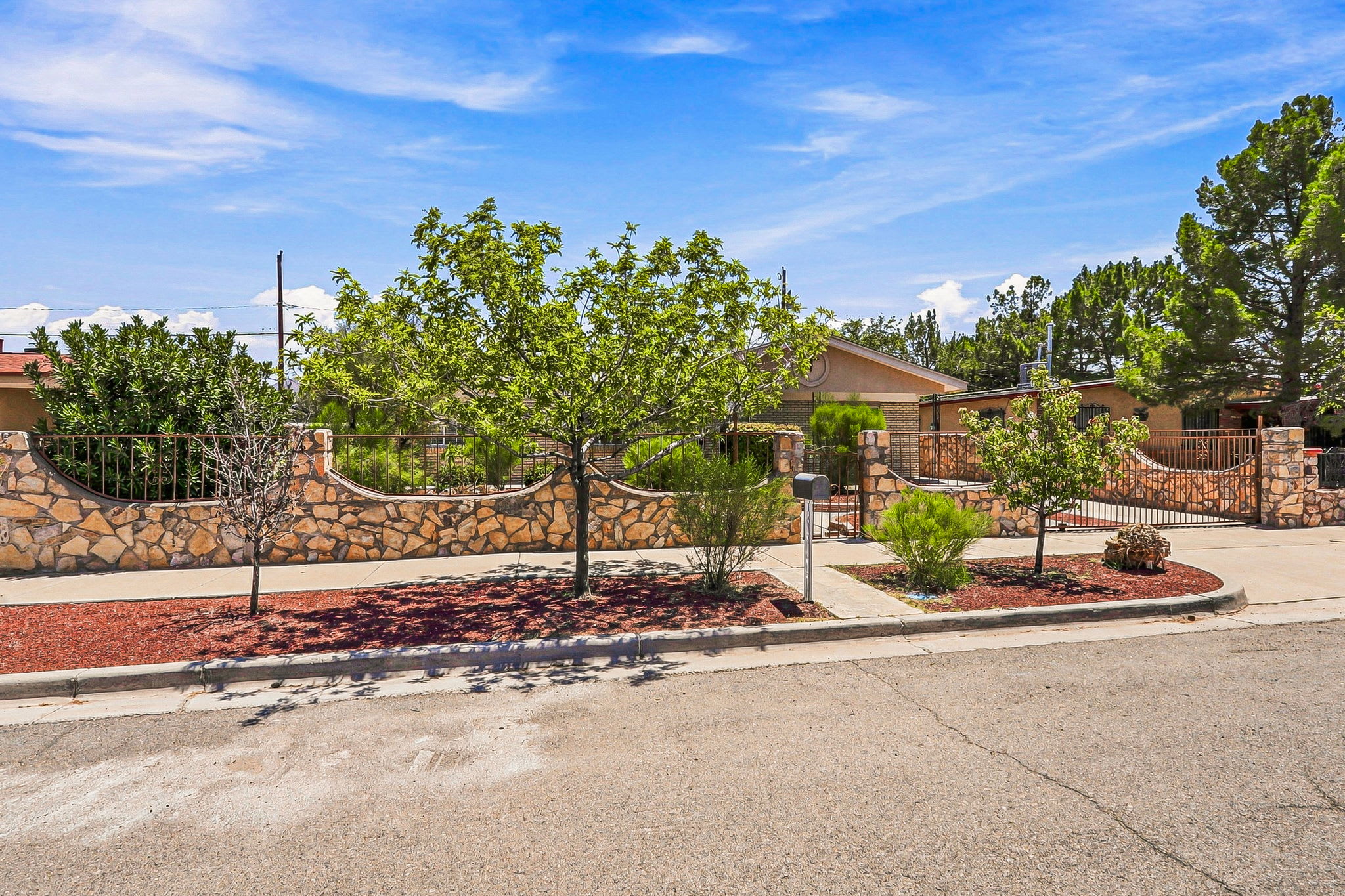 6340 Modesta Street – photo 4