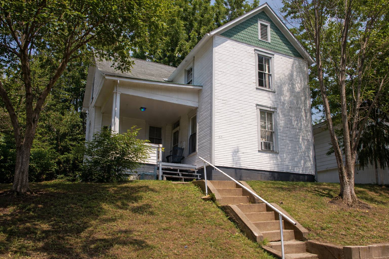 57 Franklin Ave – photo 4