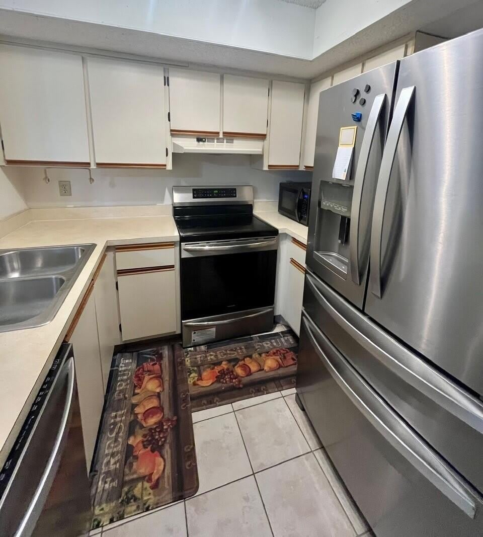 1537 SE Royal Green Circle – photo 5