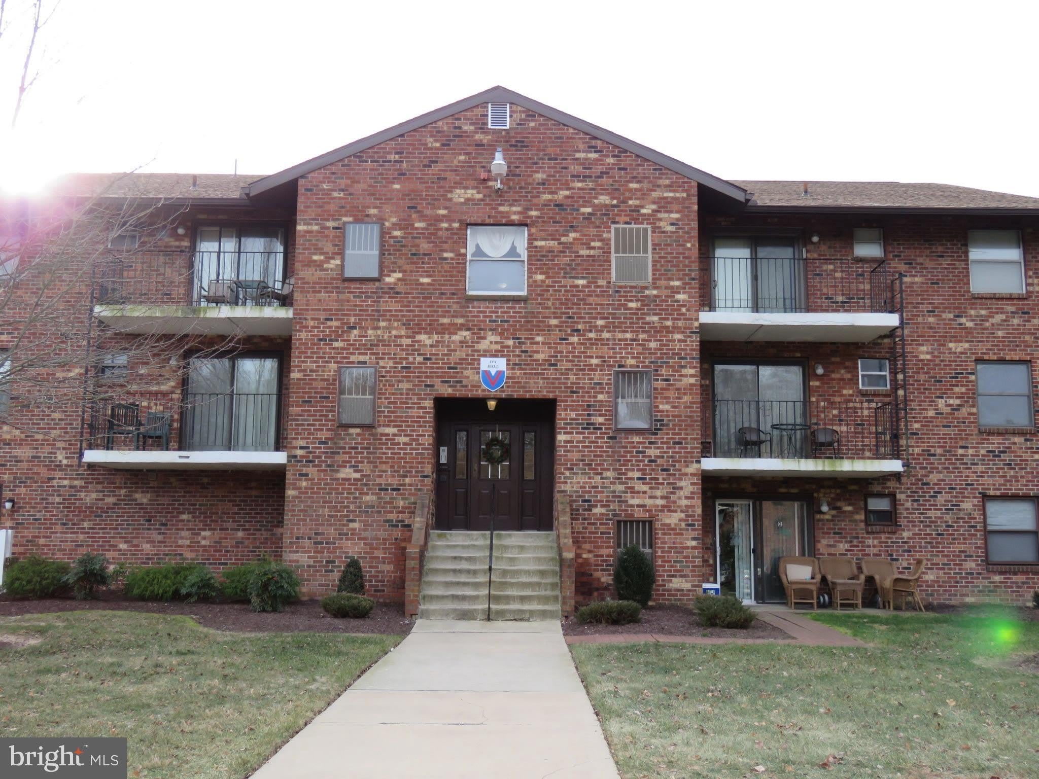 6 IVY HALL – photo 2