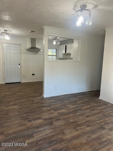 2427 Vivian Drive – photo 2