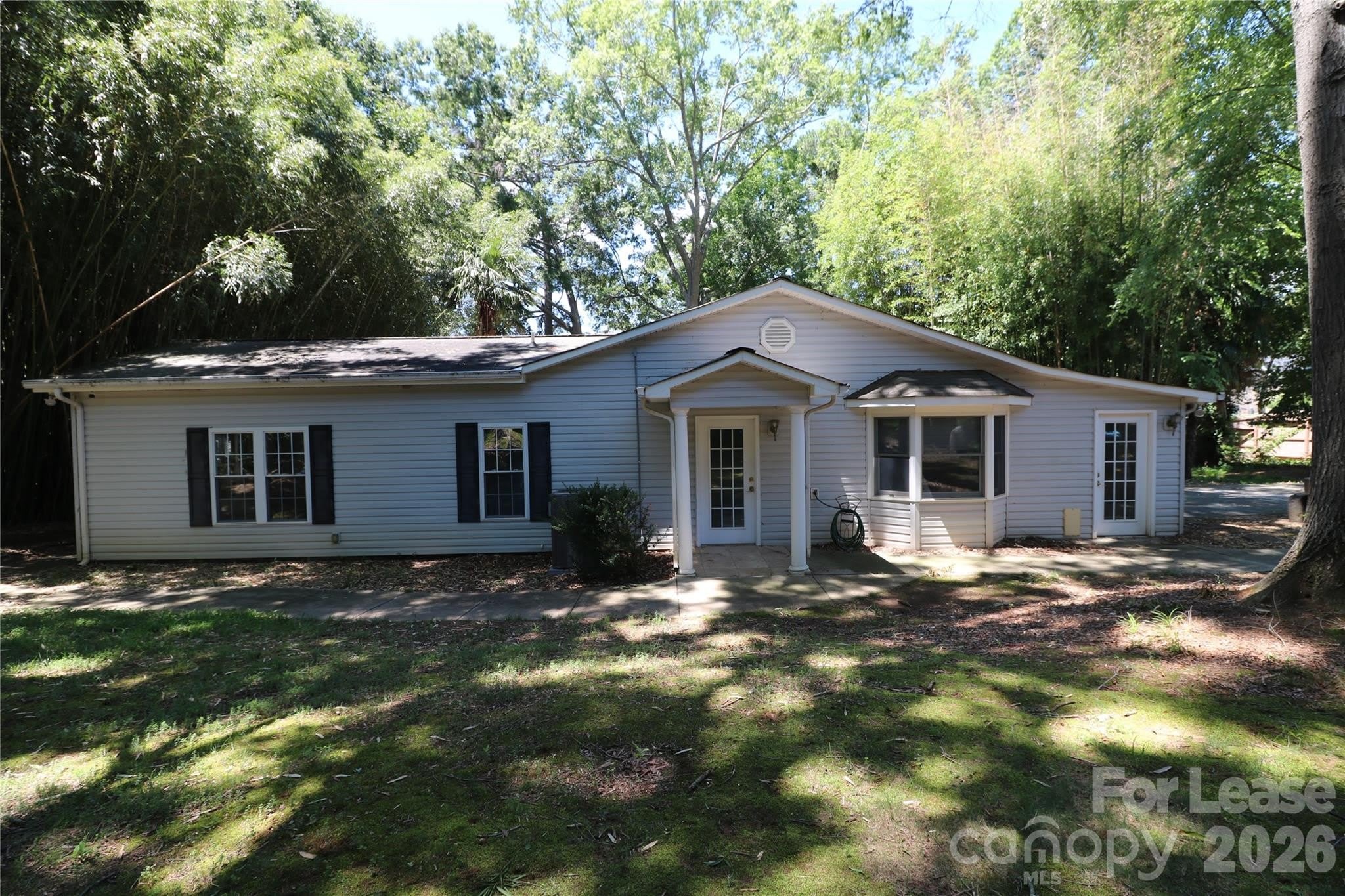 4589 Giles Avenue – photo 3