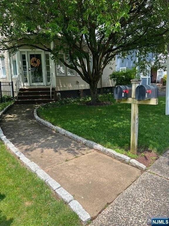 211 Paterson Avenue – photo 2