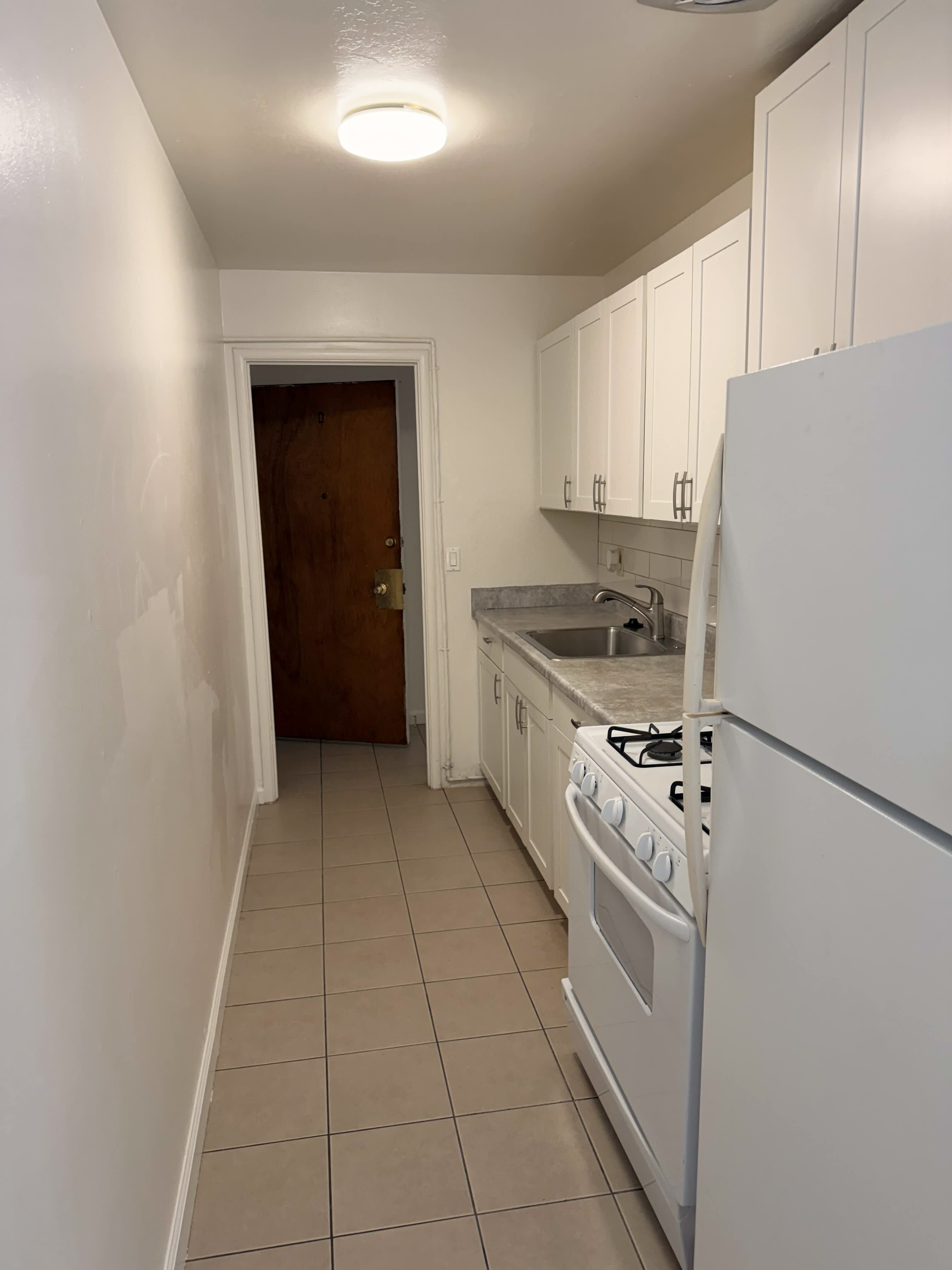 2207 Bonar Street – photo 4