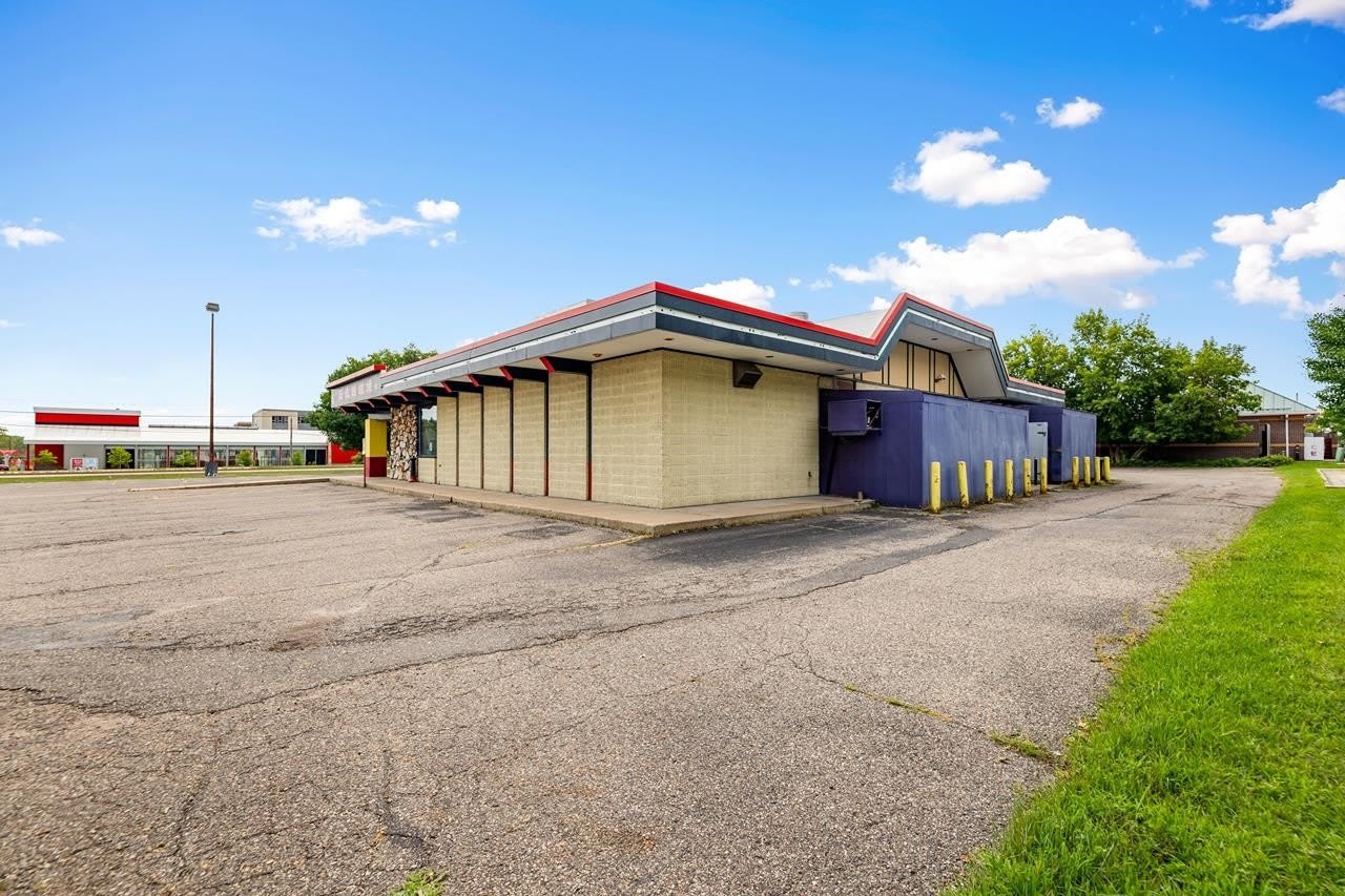 1617 ACADEMY AVENUE – photo 4