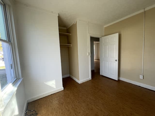 3921 6th Ave. – photo 2