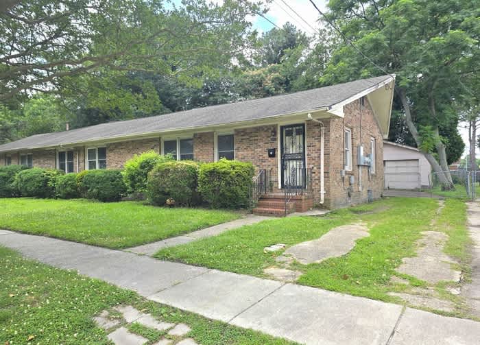 370 Carver Circle – photo 2