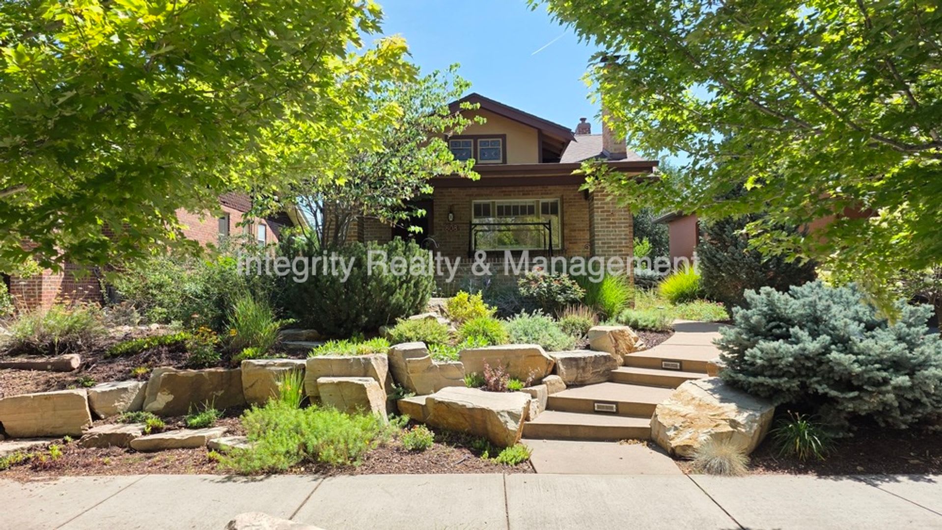 2 Bed 1 Bath 870 Sqft 808 S Grant St – photo 2