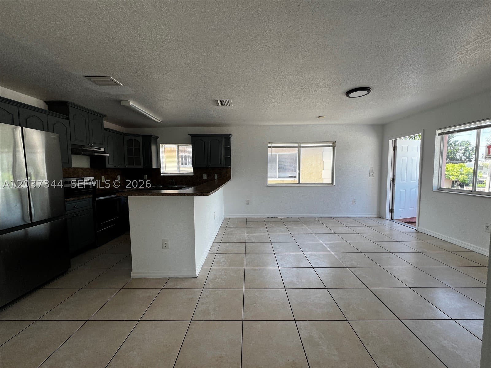 7012 NW 6th Ct – photo 2