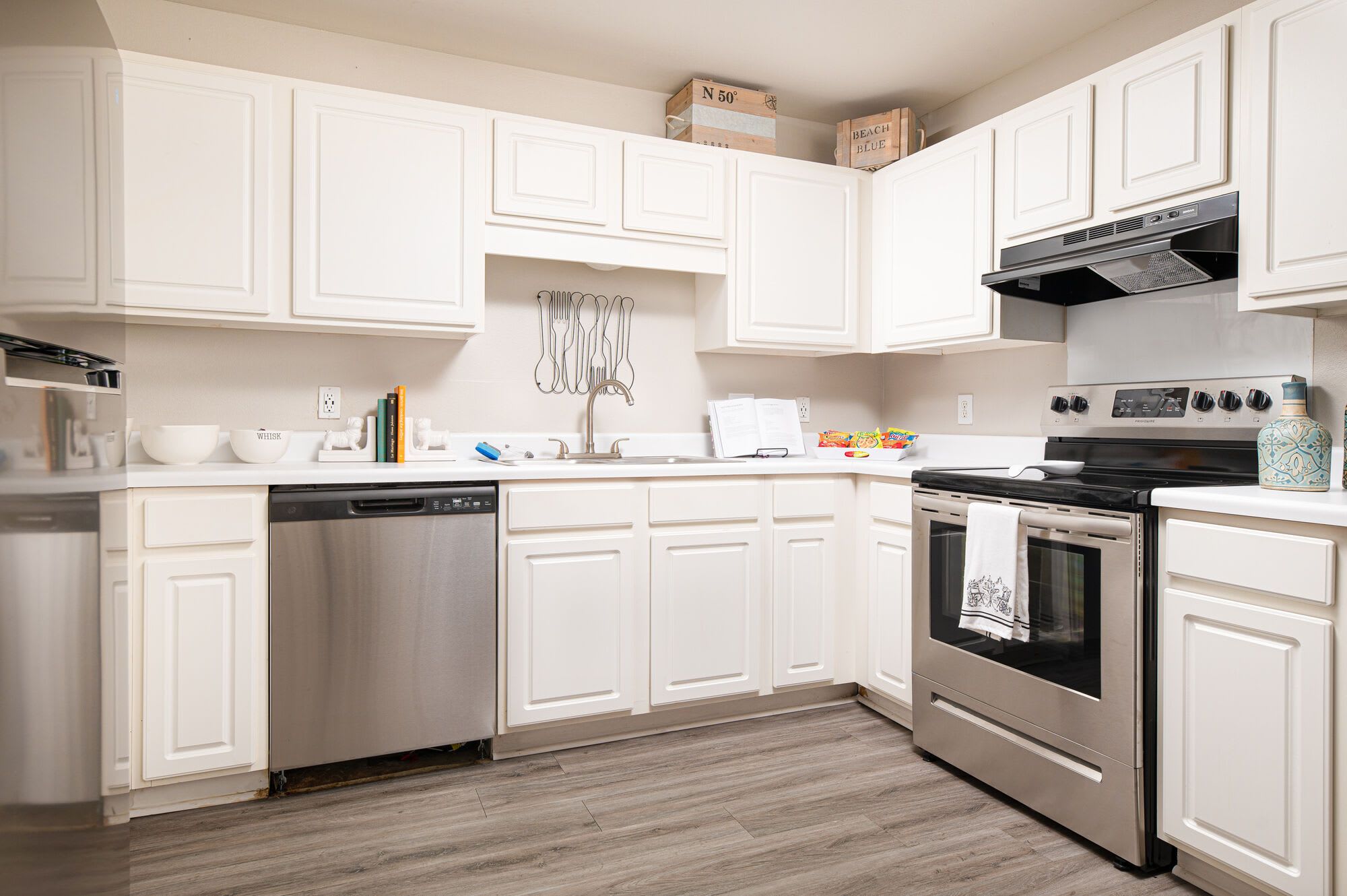 Spring Lake Apartments – photo 1