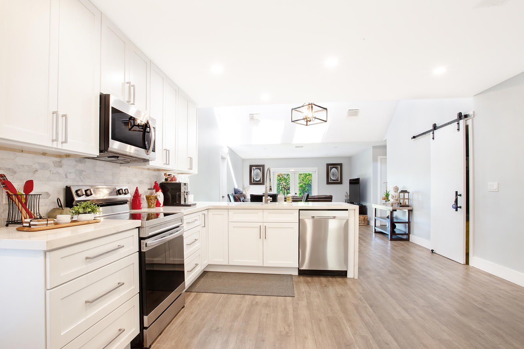 10048 SW 16th Street – photo 5