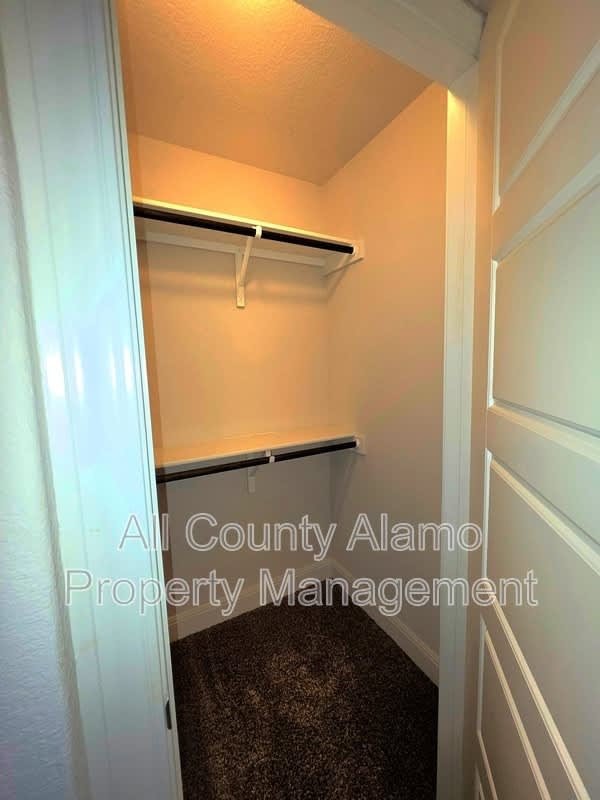 216 Wexford – photo 4