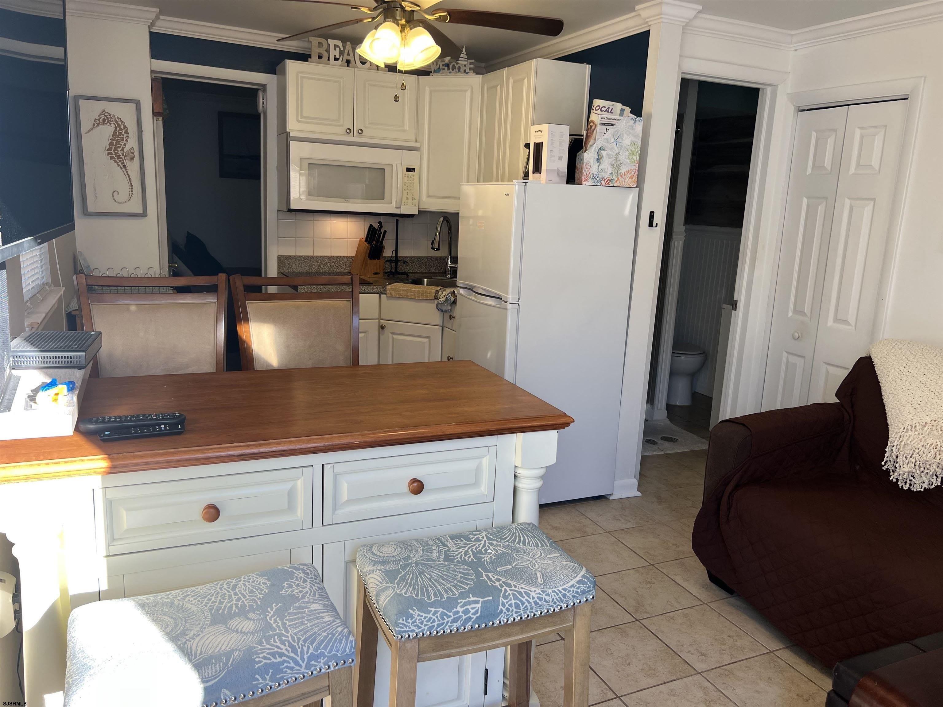 9411 Monmouth Ave – photo 4