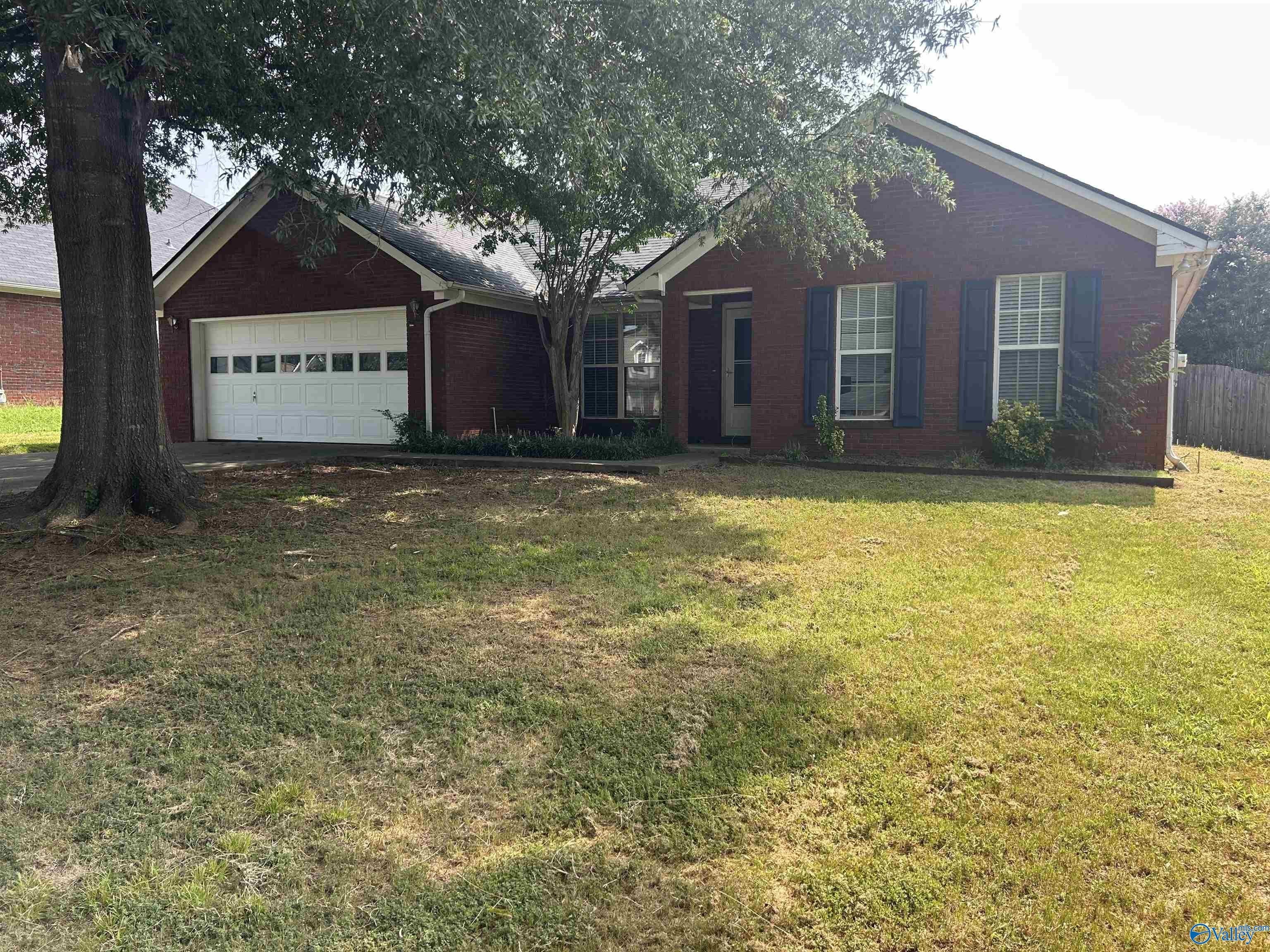 111 Sunnyfield Drive – photo 2