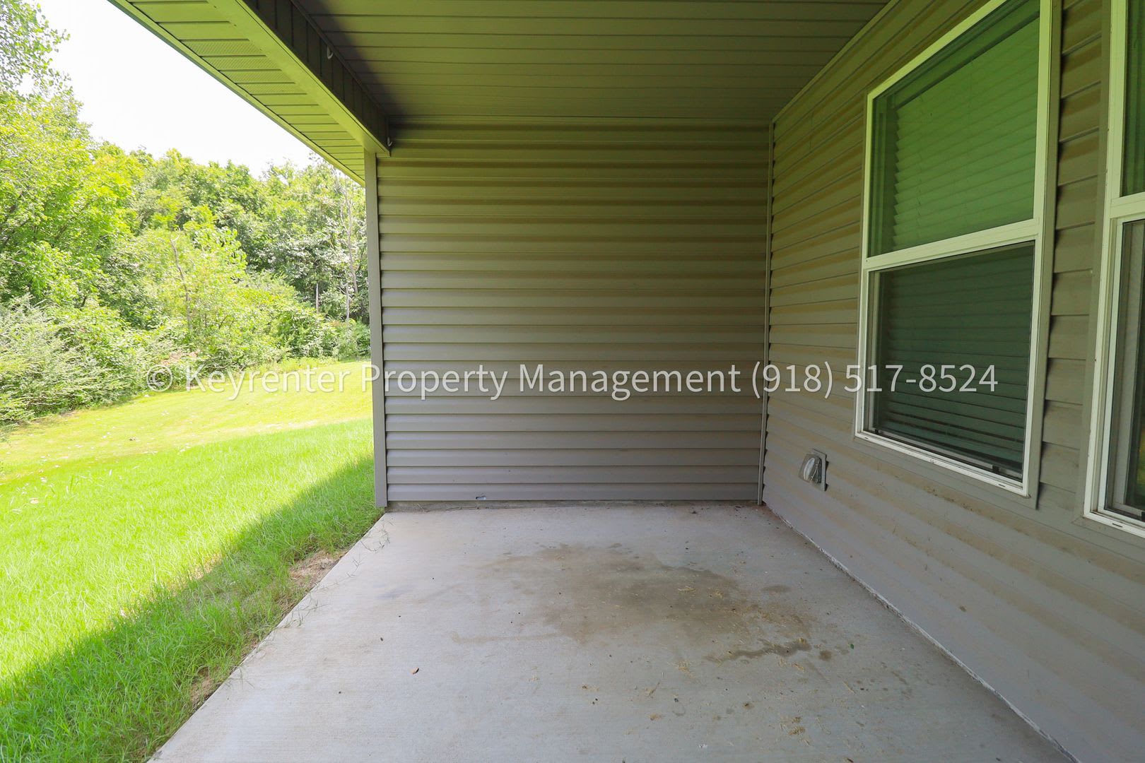 Beautifully Updated 4Bed/2Bath Home, Backs Up to Greenbelt! – photo 5