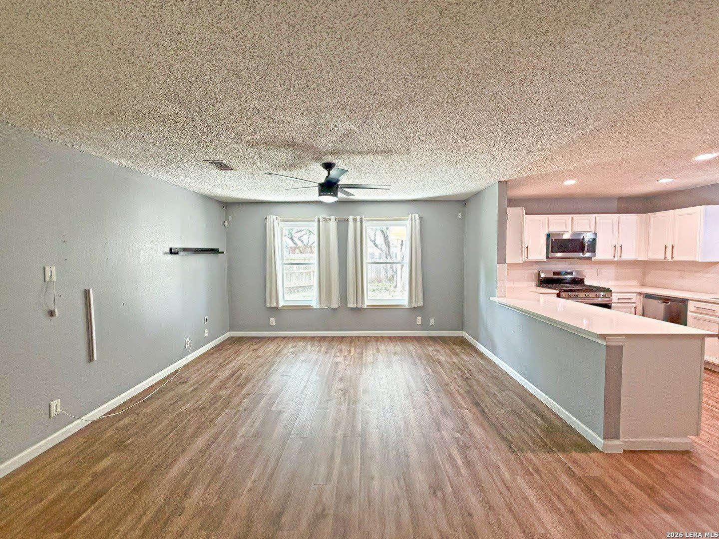 1302 Whitegate – photo 4