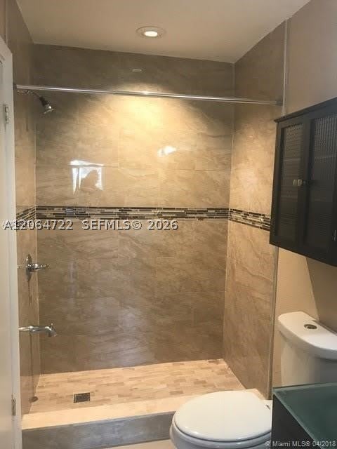 180 Royal Palm Rd – photo 2